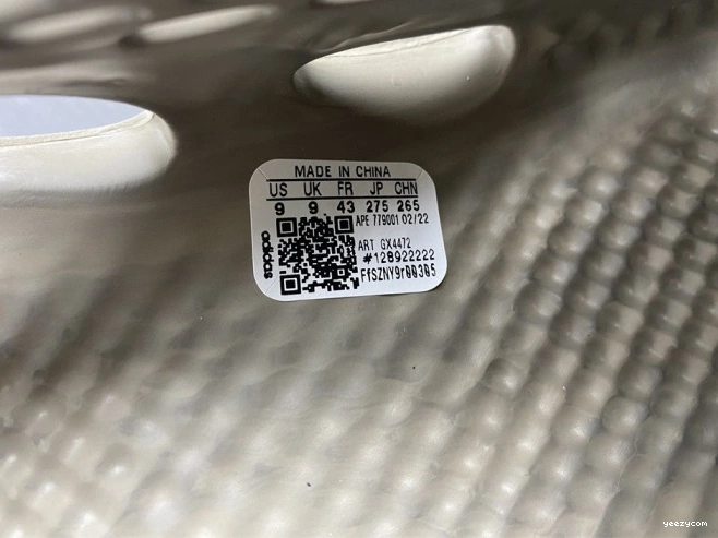 GX4472 RNNR Stone Adidas Yeezy Foam Sage 0726